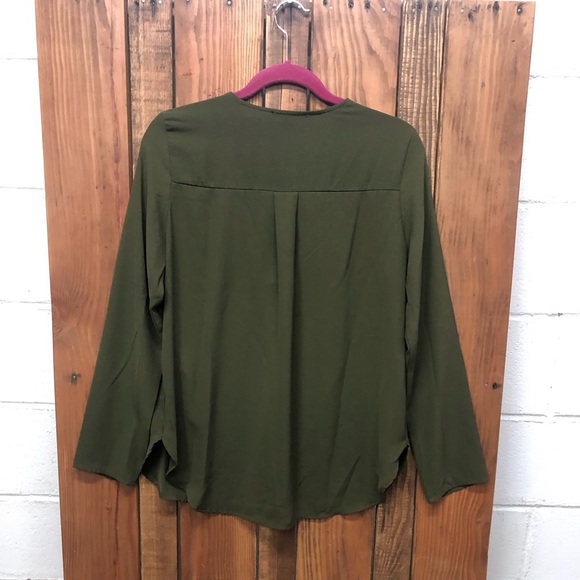 Forever 21 size medium olive green top - Picture 7 of 7